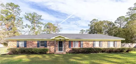510 Linwood Dr, Waycross, GA 31501