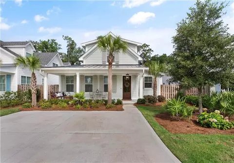 43 Orchard Rd, Saint Simons Island, GA 31522