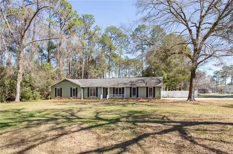 702 Hillmont Dr, Waycross, GA 31503