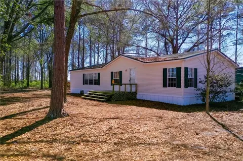 3259 W Horseshoe Rd, Blackshear, GA 31516