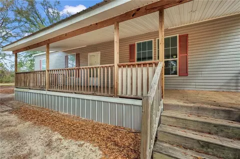 47 Yellow Pine Rd, Jesup, GA 31545