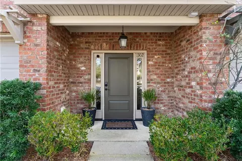 1302 Reserve Ct, Saint Simons Island, GA 31522