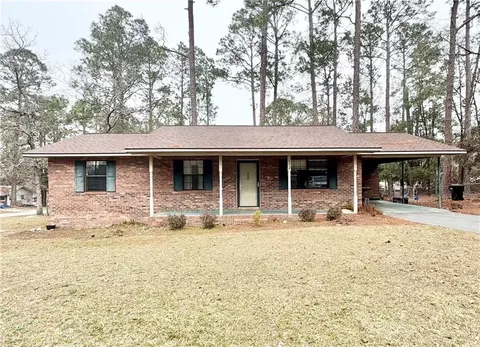 112 Little John Dr, Reidsville, GA 30453