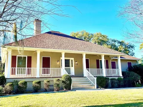 125 River Ridge Rd, Brunswick, GA 31523