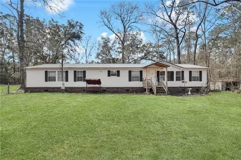 45 Gum Dr, Midway, GA 31320