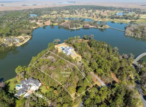 65 Palisade Ln #100, Saint Simons Island, GA 31522