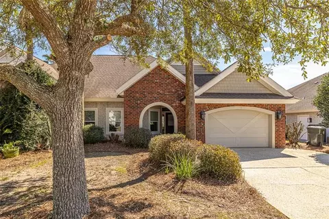 13 Gray Wolf Dr, Brunswick, GA 31525