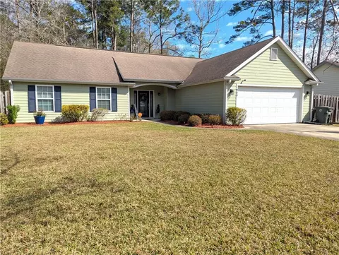 223 W Sherrard Ave, Kingsland, GA 31548