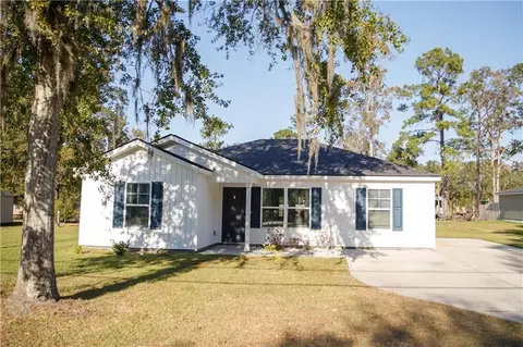 633 S Macon St, Ludowici, GA 31316