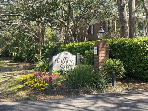 800 Mallery St #L-95, Saint Simons Island, GA 31522
