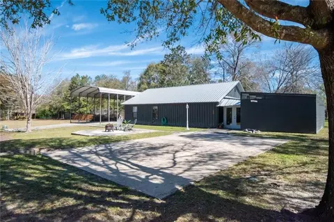 373 Happy Landing Rd, Waynesville, GA 31566