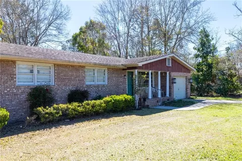 904 Stanton Ave, Waycross, GA 31503