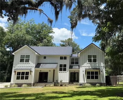 1066 Doboy Ct SE, Darien, GA 31305