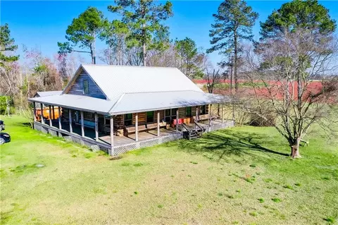 628 Sweetgum Rd, Alma, GA 31510