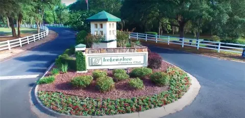 6121 Fairway Oaks Way, Blackshear, GA 31516