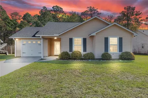 104 Lake Wisteria Dr, Kingsland, GA 31548