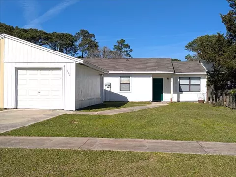 550 Chateau Cir, Saint Marys, GA 31558
