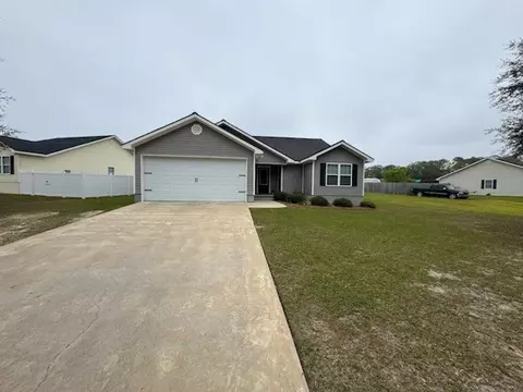 548 Pinehurst Dr, Blackshear, GA 31516
