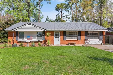 2243 Tara Ln, Brunswick, GA 31520