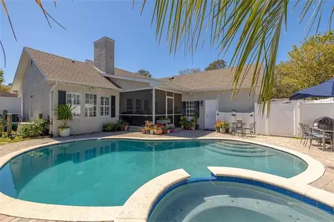 112 Hanging Moss Dr, Saint Simons Island, GA 31522
