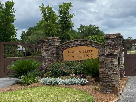 110 Marsh Oaks Dr, Waverly, GA 31565