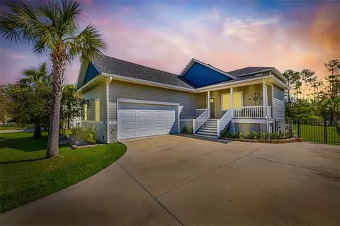 123 E Commons Dr, Saint Simons Island, GA 31522
