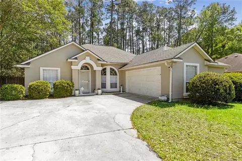 202 Flamingo Dr, Saint Marys, GA 31558