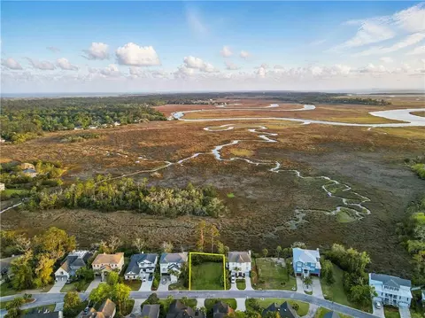 149 E Commons Dr, Saint Simons Island, GA 31522