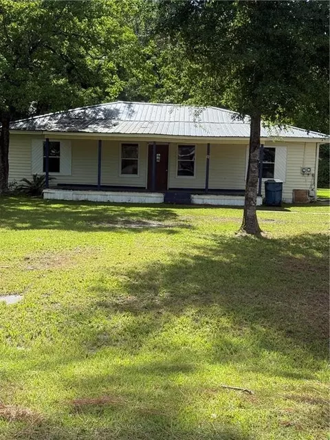 109 Jackson St, Nahunta, GA 31553