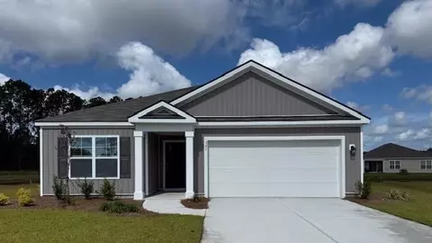 341 Elizabeth Dr, Brunswick, GA 31525