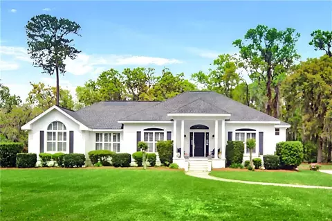 1083 River Dr SW, Darien, GA 31305