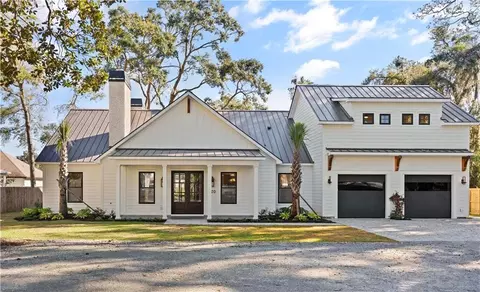 120 Golden Ln, Saint Simons Island, GA 31522