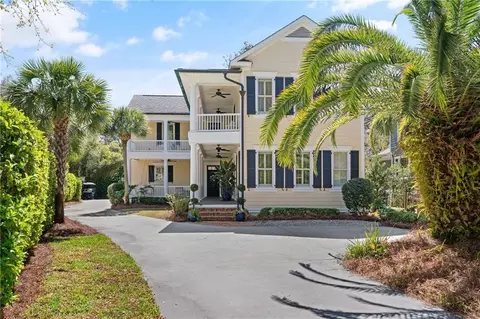 16 Fountain Cv, Saint Simons Island, GA 31522