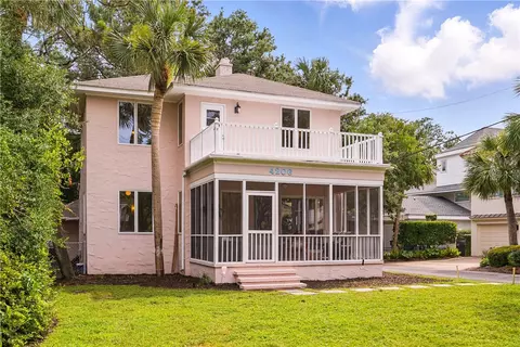 4206 Tenth St, Saint Simons Island, GA 31522