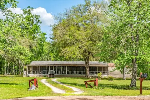 363 David Dr, Woodbine, GA 31569