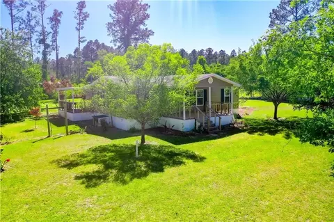 3117 Shalom Dr, Blackshear, GA 31516