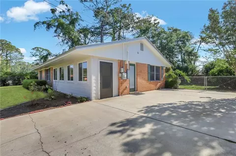 690 Towers Ave, Brunswick, GA 31525