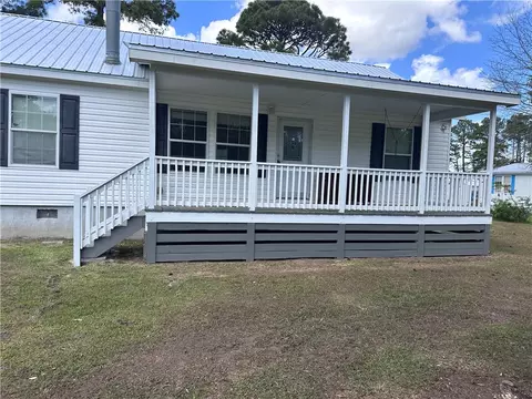 1077 Polson Cir NE, Shellman Bluff, GA 31331