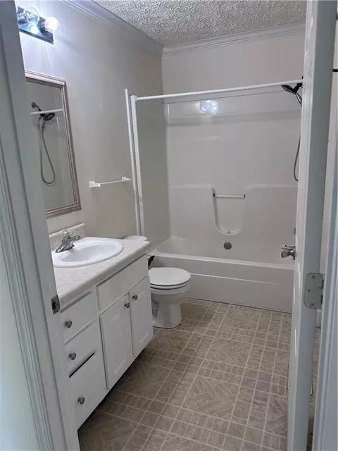 Bath - 1077 Polson Cir NE, Shellman Bluff, GA 31331 photo 8 of 9