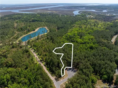 221 Clam Crk, Waverly, GA 31565