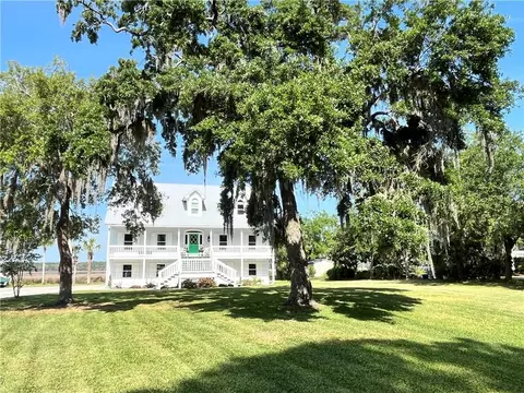 221 River Ridge Rd, Brunswick, GA 31523