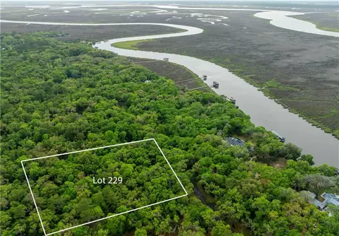 391 Pikes Bluff Dr #229, Saint Simons Island, GA 31522