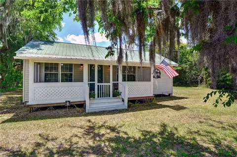 503 Sixth St W, Darien, GA 31305