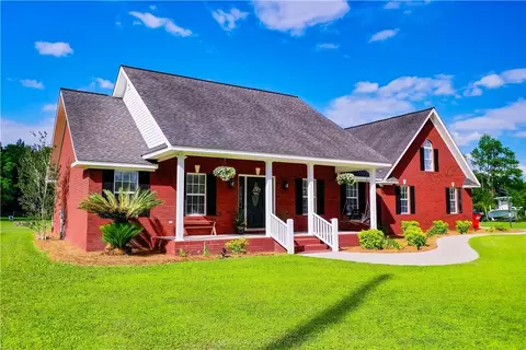 213 Dalton Ln, Waycross, GA 31503