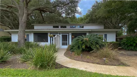 854 N Beachview Dr #B, Jekyll Island, GA 31527