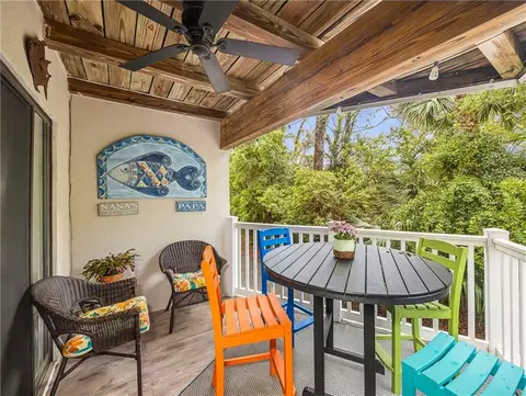 1524 Wood Ave #106, Saint Simons Island, GA 31522