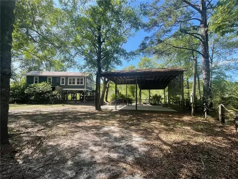 750 Warners Lndg, Hortense, GA 31543