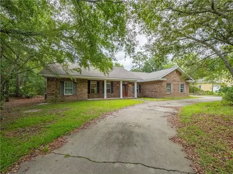 805 Littlefield St, Jesup, GA 31546