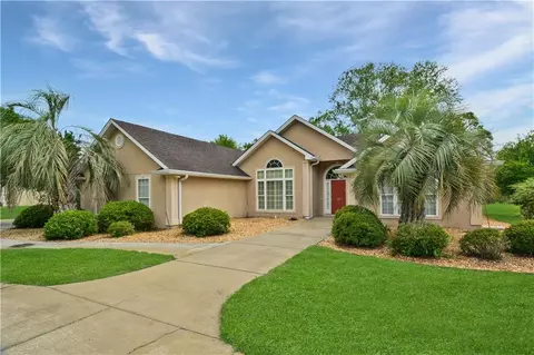 127 Eagle Crest Dr, Brunswick, GA 31525