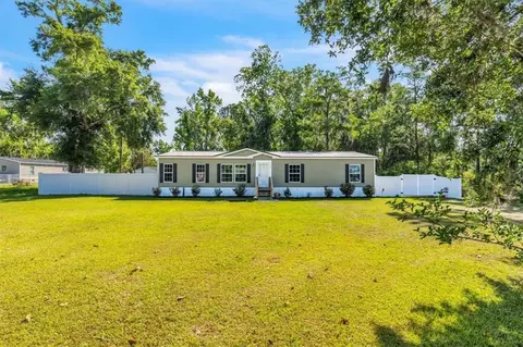 72 S Macon St, Ludowici, GA 31316